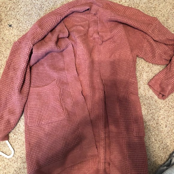 pink knitted sweater - Picture 2 of 3